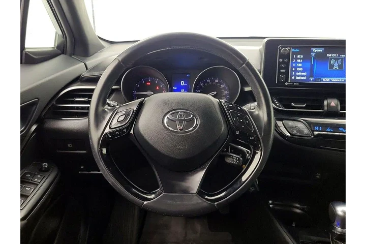 $15998 : Toyota C-HR 2018 XLE 4dr Cro image 10