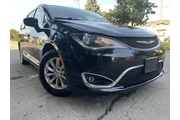 $12495 : 2017 Pacifica Touring-L thumbnail