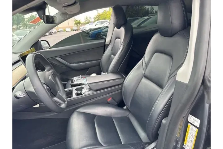 $26995 : Tesla Model Y 2021 AWD Long image 6