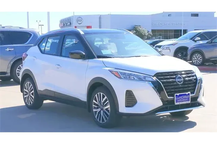 $16611 : Nissan Kicks 2024 SV 4dr Cro image 9