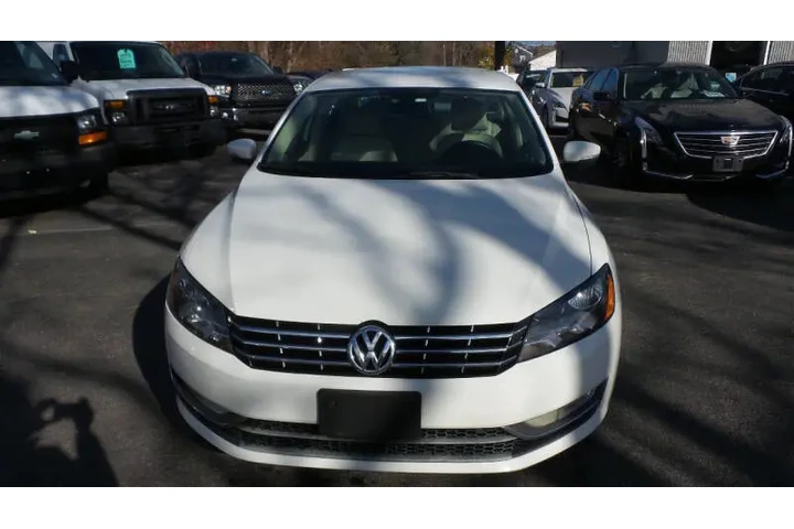 $8900 : 2015 Passat 1.8T Limited Edit image 8