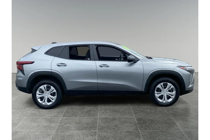 $28220 : Chevrolet Trax 2025 LS 4dr C image 6