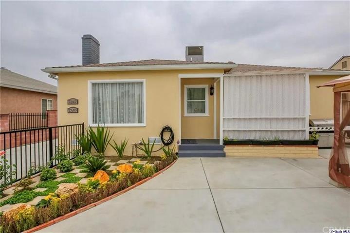 $1700 : Available - North Hollywood image 1