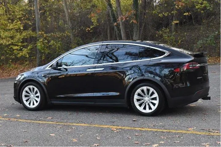 $21895 : Tesla Model X 2018 AWD 75D 4 image 6