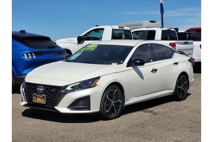 $19200 : Nissan Altima 2023 2.5 SR 4d image 8