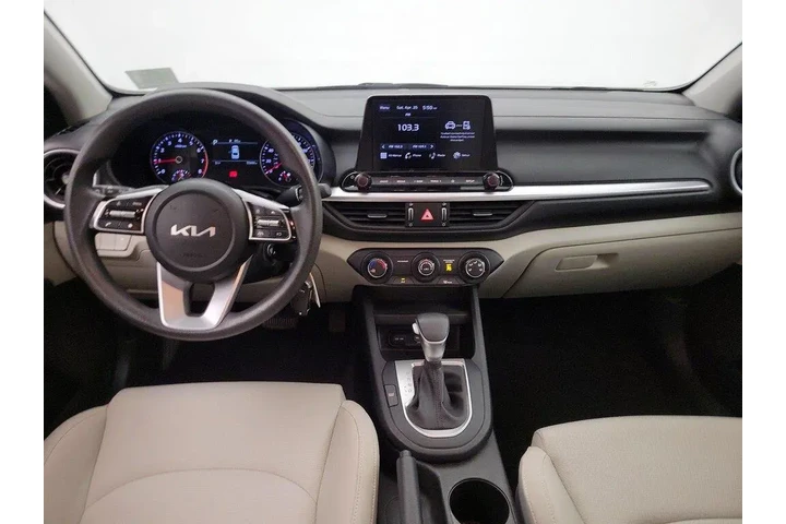 $17998 : Kia Forte 2023 LXS 4dr Sedan image 9