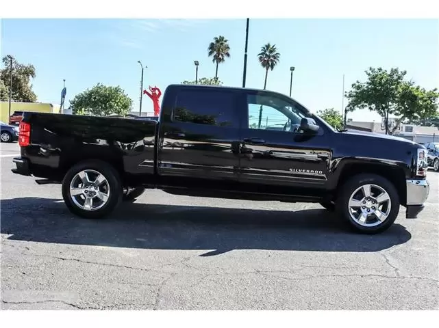 2018 Chevrolet Silverado 1500 image 2