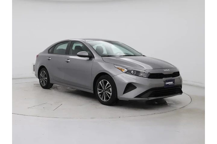 $17998 : Kia Forte 2024 LXS 4dr Sedan image 1