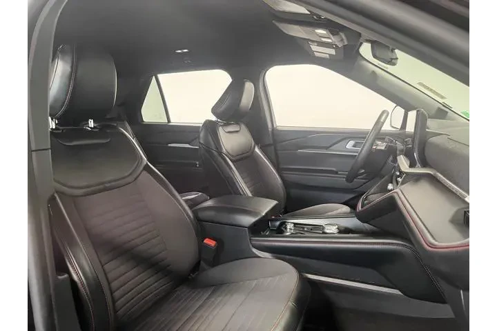 $37878 : Ford Explorer 2025 AWD ST-Li image 10