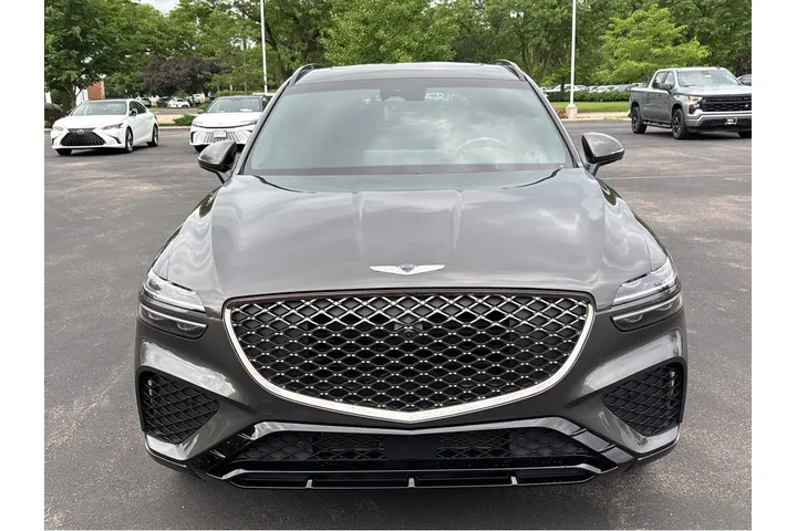 $56994 : 2025 GV70 3.5T Sport image 9