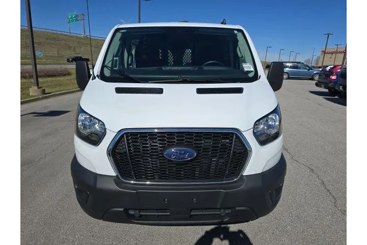 $31900 : Ford Transit 2024 250 3dr SW image 8