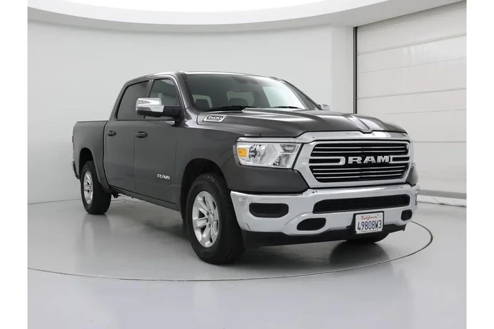 $33998 : Ram 1500 2024 4x2 Laramie 4d image 1