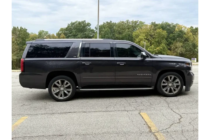 $19999 : 2016 Suburban LTZ image 6