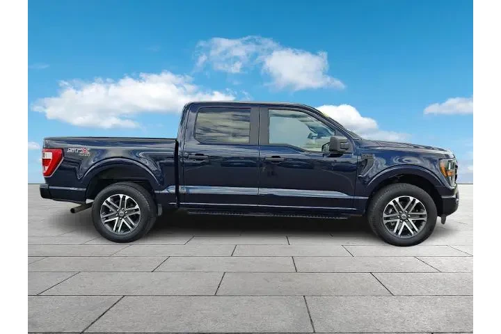 $37997 : Ford F-150 2023 4x4 Lariat 4 image 7