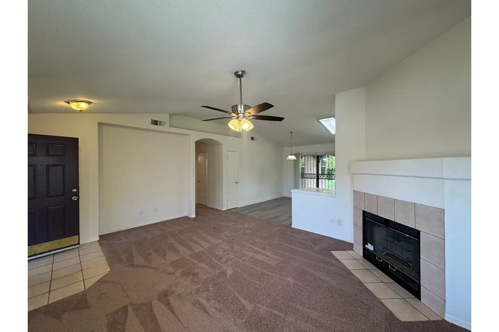 $1400 : casa perfecta en alquiler image 4