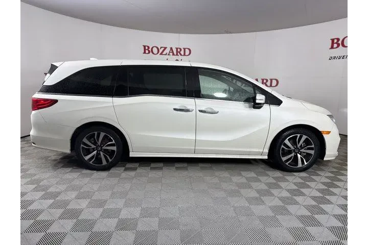 $25000 : Honda Odyssey 2018 Elite 4dr image 9
