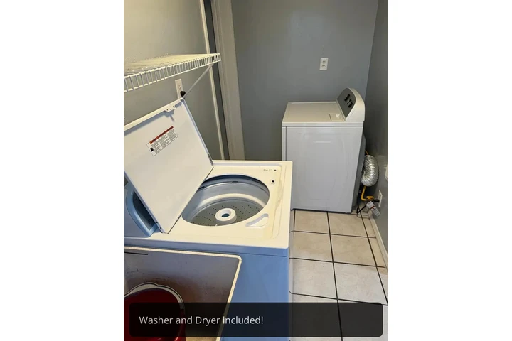 $2700 : READY TO MOVE IN image 1
