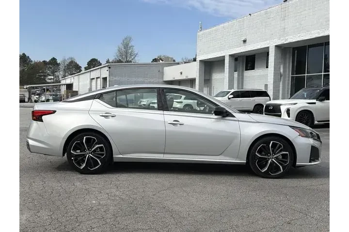 $20294 : Nissan Altima 2024 2.5 SR 4d image 10