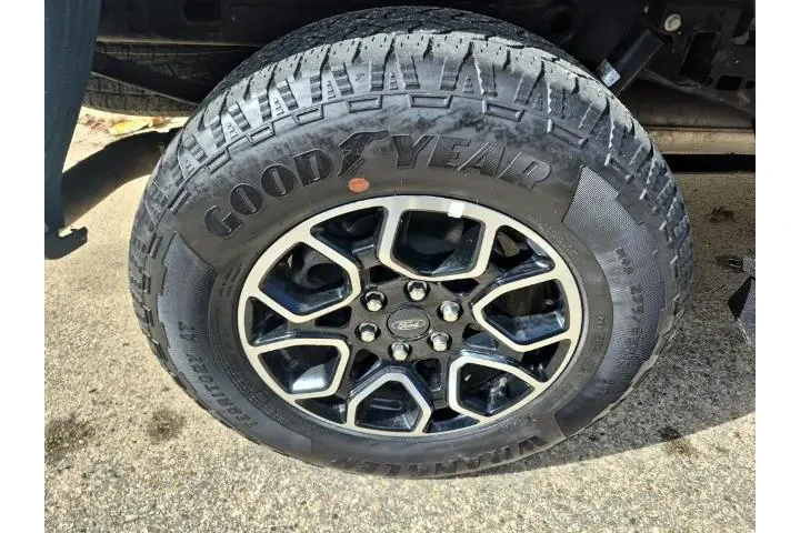 $38560 : Ford F-150 2023 4x4 XL 4dr S image 9