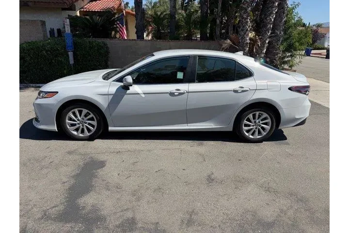 $25932 : Toyota Camry 2024 LE 4dr Sed image 8