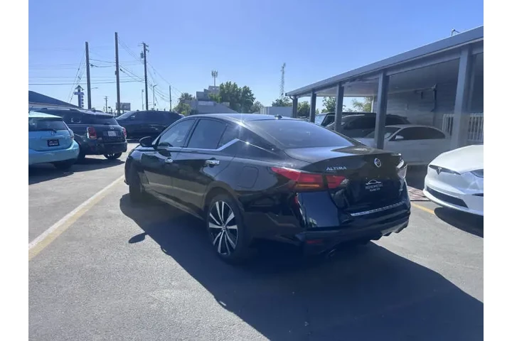 $18988 : 2021 Altima 2.5 Platinum image 2