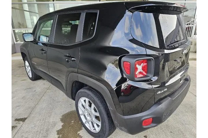 $19890 : Jeep Renegade 2023 4x4 Latit image 3