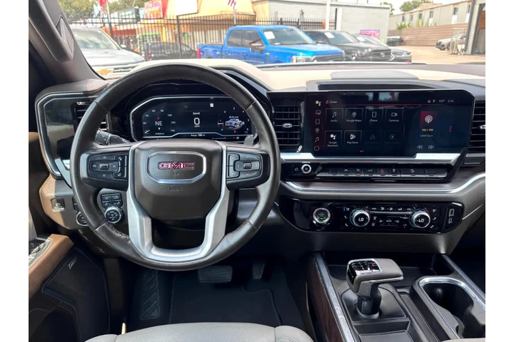 2023 GMC Sierra 1500 4WD Crew image 8