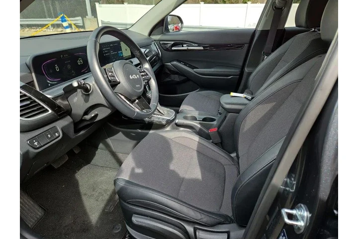 $21998 : Kia Seltos 2025 S 4dr SUV image 10