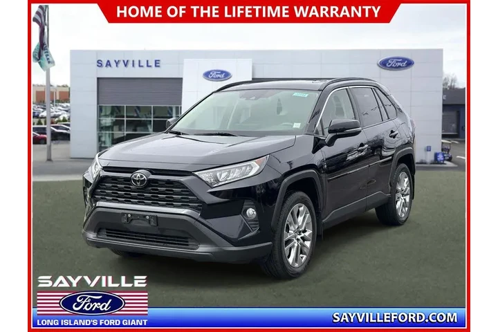 $27989 : Toyota RAV4 2021 AWD XLE Pre image 1
