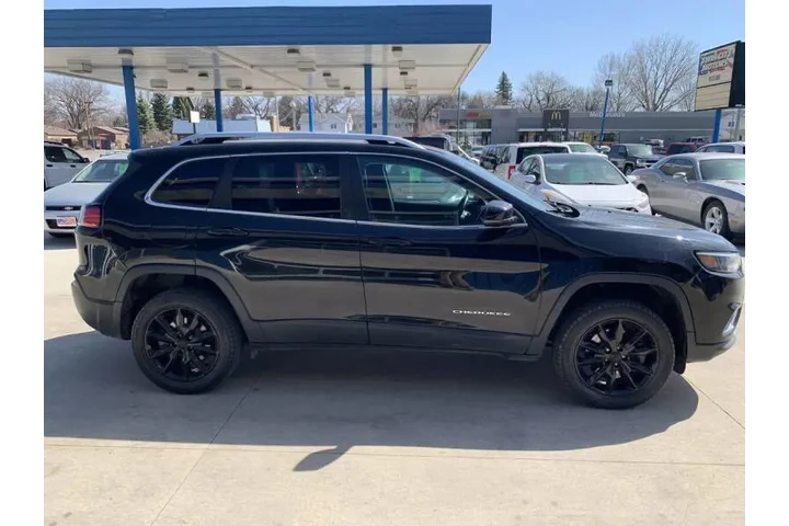 $14990 : 2019 Cherokee Limited image 6