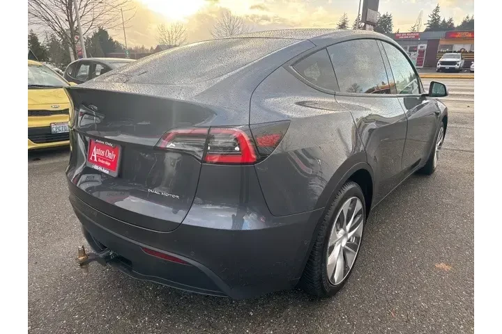 $22999 : Tesla Model Y 2021 AWD Long image 5