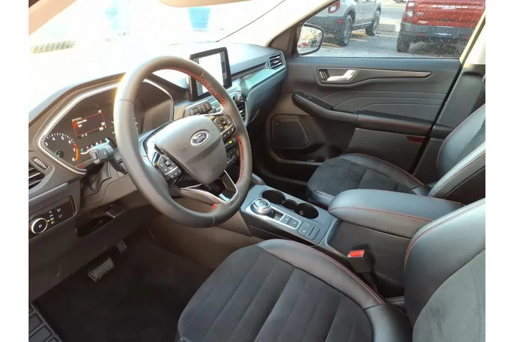 $26817 : Ford Escape 2022 AWD SEL 4dr image 8