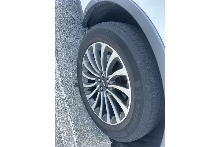 $36990 : Lincoln Aviator 2022 Reserve image 5