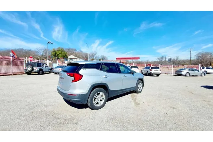 $13990 : 2019 GMC Terrain SLE image 1
