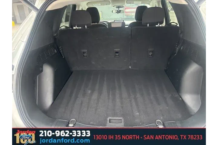 $17246 : Ford Escape 2022 SE 4dr SUV image 10