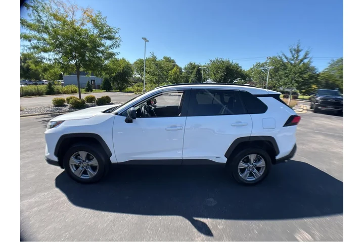 $35000 : Gold Certified2025 RAV4 Hybri image 10