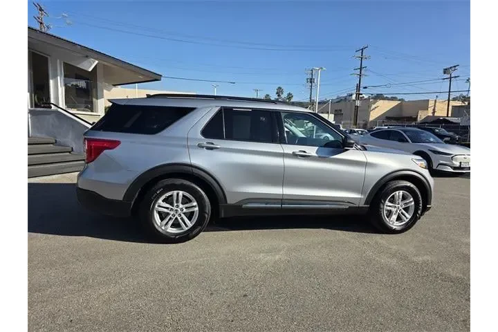 $23665 : Ford Explorer 2022 XLT 4dr S image 3