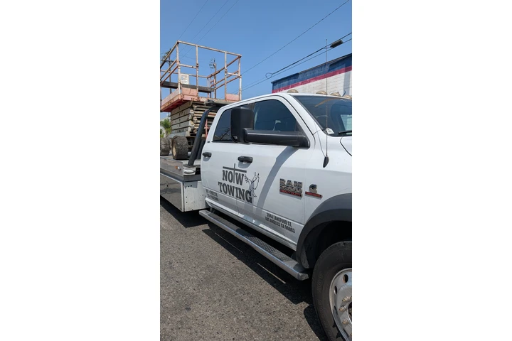 Servicio de grua las 24 hrs image 1