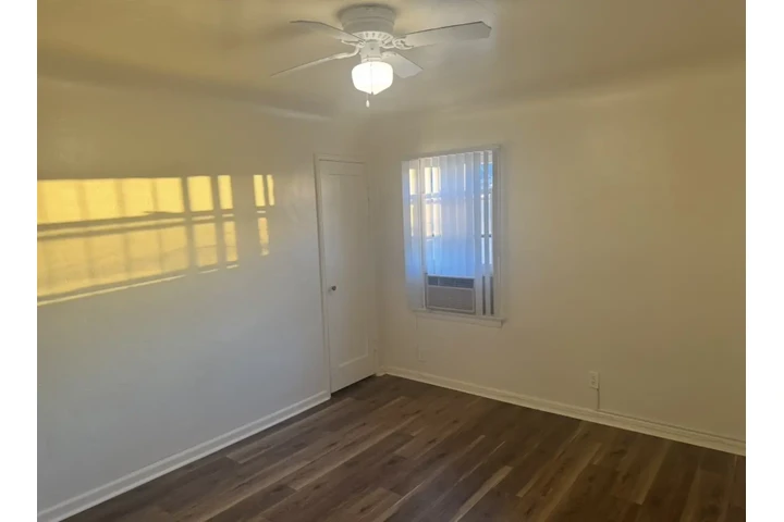 $900 : Rento cuarto image 3