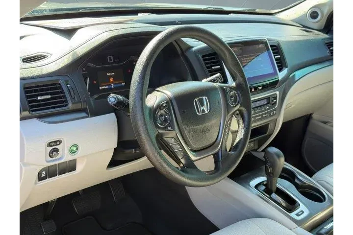 $17898 : Honda Pilot 2018 EX 4dr SUV image 4