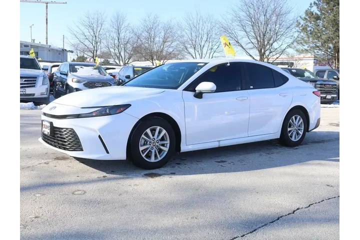 $23977 : Toyota Camry 2025 SE 4dr Sed image 5