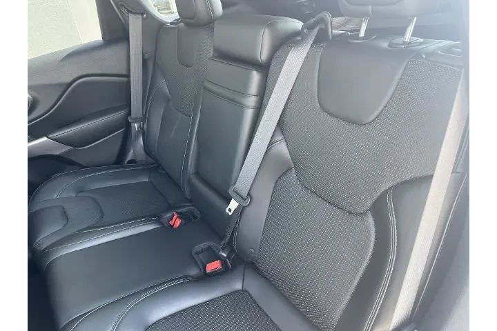 $19988 : Jeep Cherokee 2019 4x4 Limit image 6