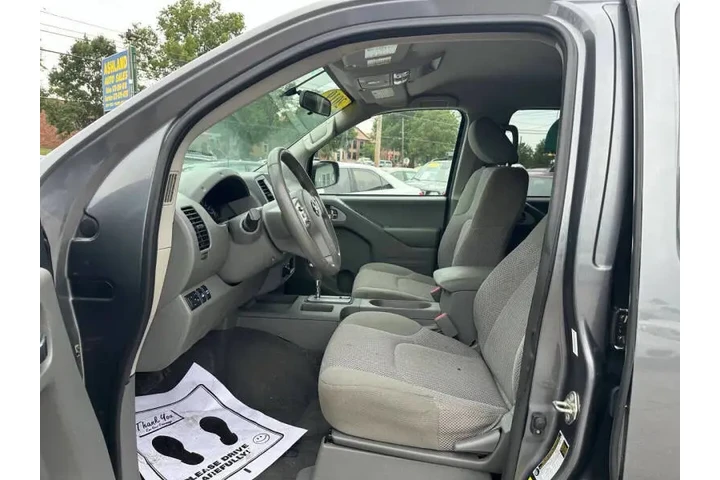 $16700 : 2019 Frontier SV image 10