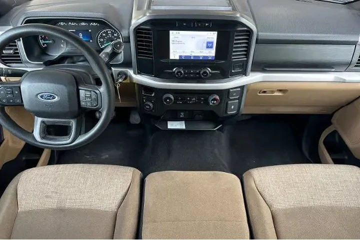 $38600 : Ford F-150 2023 4x4 XLT 4dr image 9