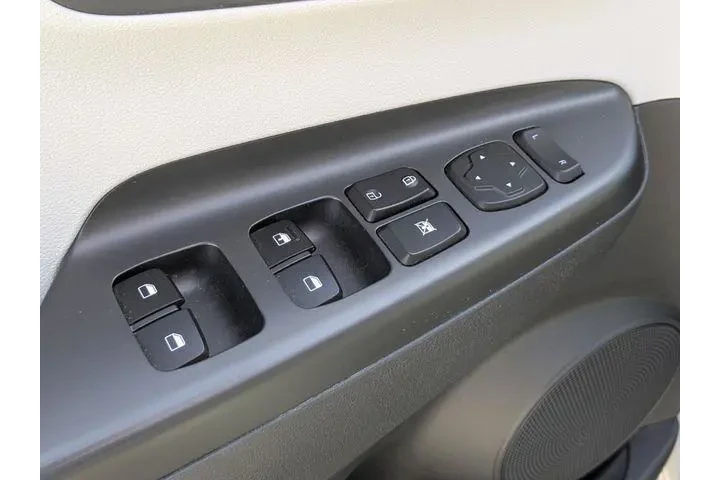 $18992 : Hyundai KONA 2022 SEL 4dr Cr image 10