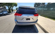 Vendo Toyota Sienna en Los Angeles