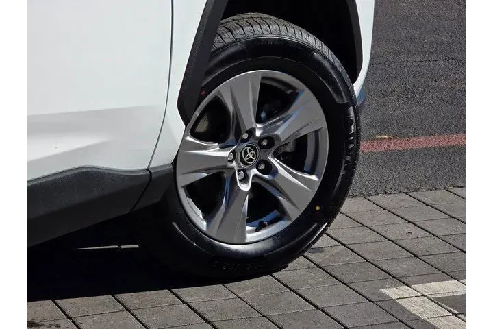 $32562 : Toyota RAV4 Hybrid 2024 AWD image 8