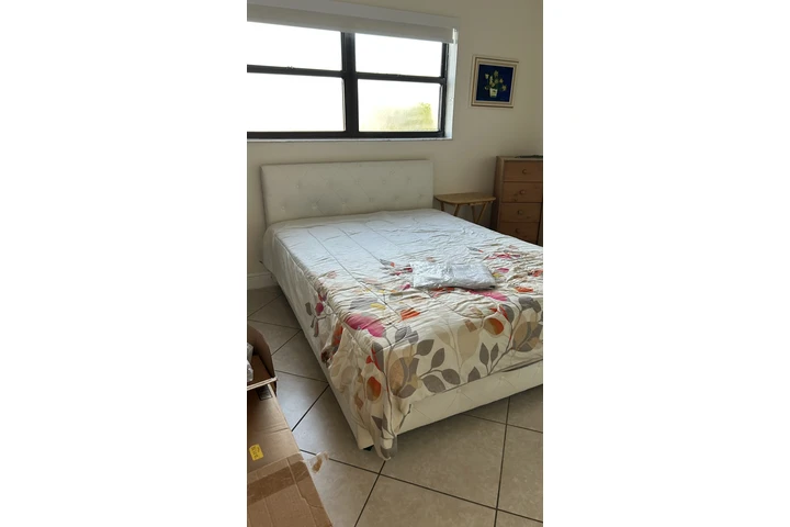 $1000 : Habitación amueblada image 1