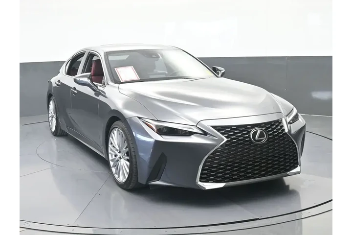 $39851 : Lexus IS 300 2025 4dr Sedan image 9