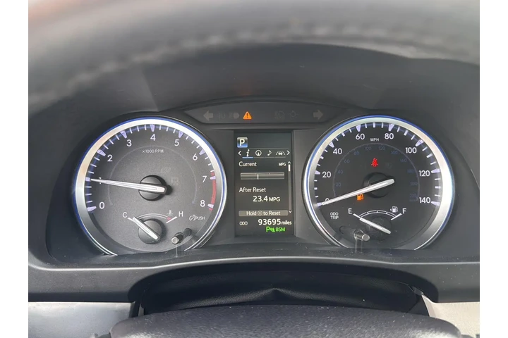 $28888 : Silver Certified 2019 Highlan image 3